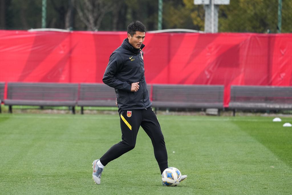 45岁邵佳一接掌国足：德甲教养够用吗？职业联赛烂摊子谁来擦？