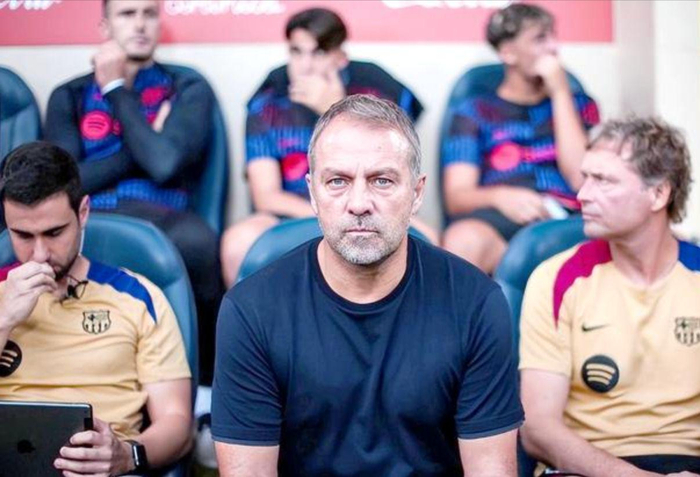 西甲开局4轮不顺，巴塞罗那让60岁弗里克想提前离队？