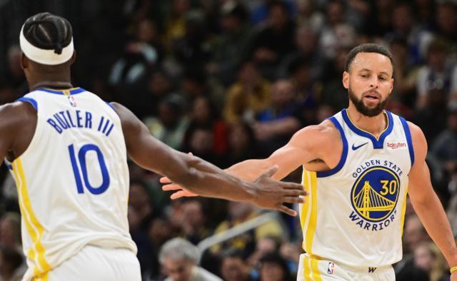 勇士主场领先20分，库里38岁倒计时：科尔能把NBA老兵改造成军队吗？