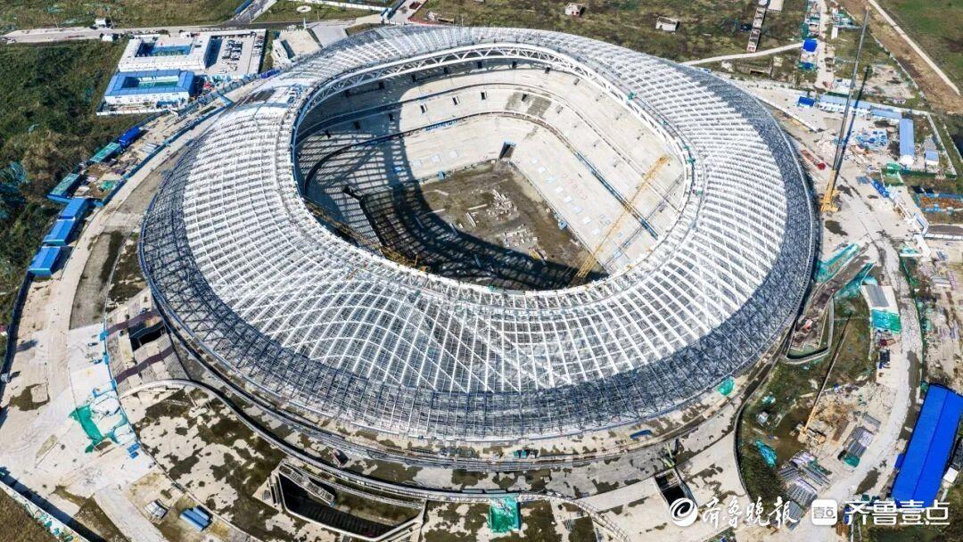 6万座看台就位,济南黄河体育中心能撑起中超和英超级别氛围吗看球的人笑了