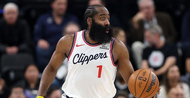 快船126-107被雷霆打爆，哈登苦口婆心：我们就是太新了，轮换成摆设？