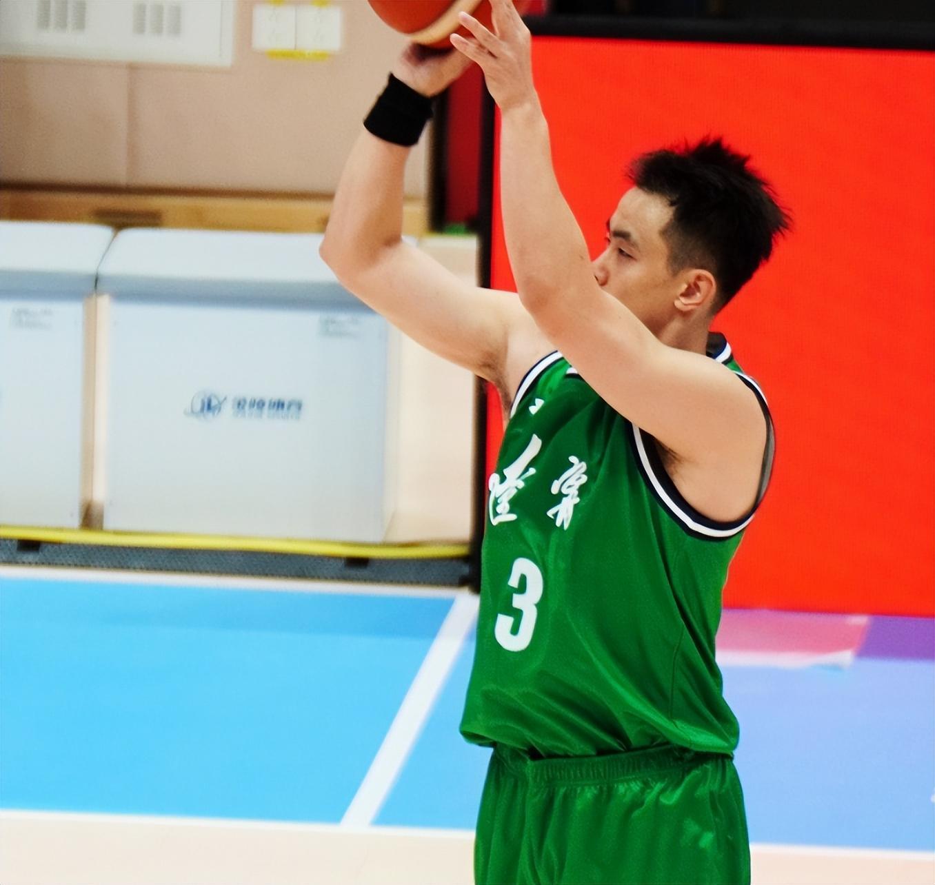 辽宁124-60碾压澳门，CBA这场像练兵还是表演赛？赵继伟14助攻也挡不住节奏碾压