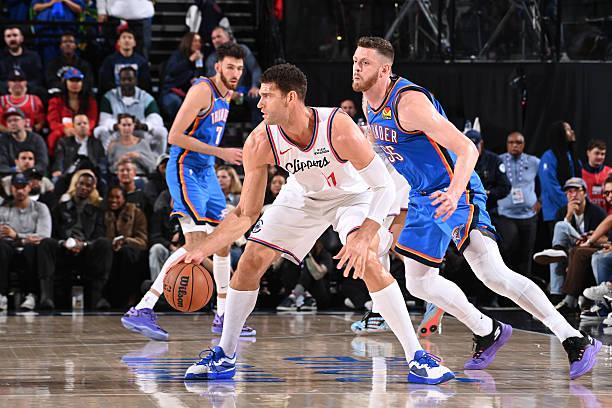 NBA：雷霆8连胜太扎心，快船3胜4负被打脸，洛佩斯三分命中率救不回内线老将漏洞