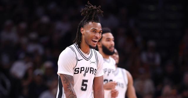 11月6日：卡斯尔定下防守目标，马刺队靠文班亚马能在NBA撑住吗？