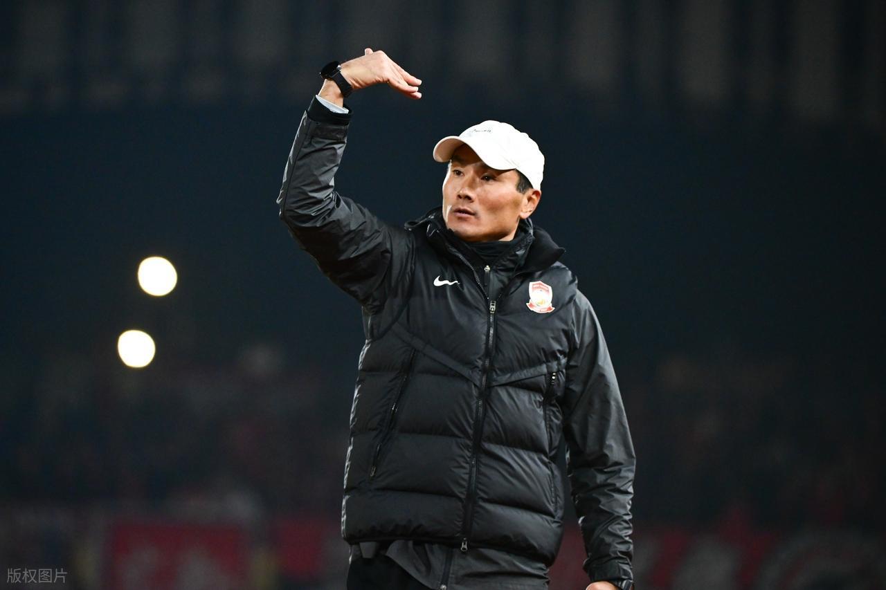 中国足协选帅2大转向：放弃洋帅，邵佳一从中超上位，学男篮那套？