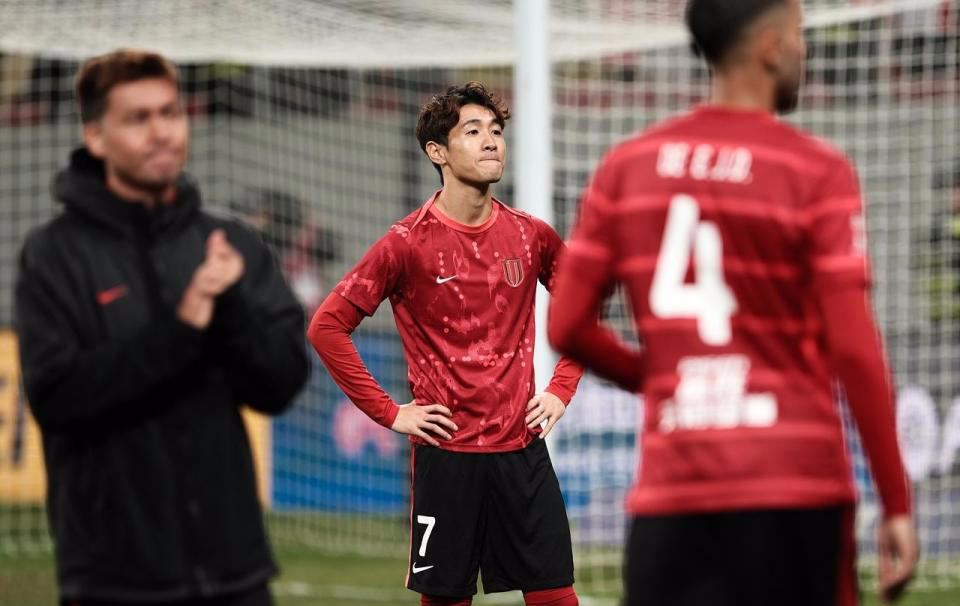 1-2输球提前1轮出局，蓉城在中超被两次误判气炸了