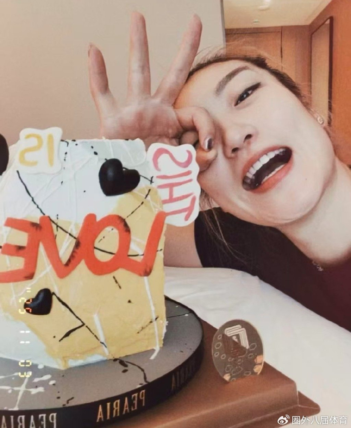 李梦喊自由，3周年蛋糕掀婚变？比NBA和英超八卦都要热的女篮风波