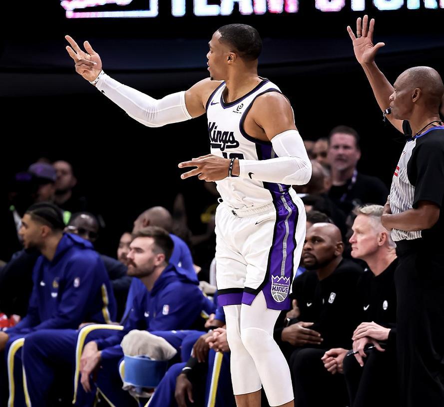 勇士4胜1负后客场121比116告负，NBA库里还能忍吗