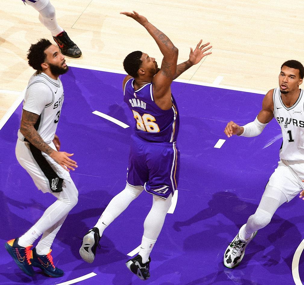 NBA 11月6日118-116险胜：湖人主场抢戏，马刺队差点翻盘