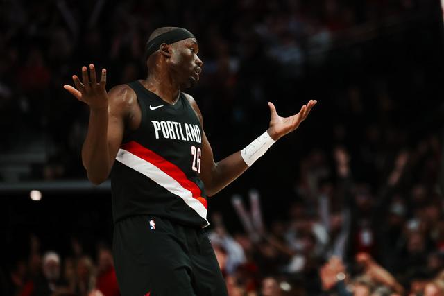 雷霆开季八连胜被开拓者121-119爆破，杜普-里斯20分钟火力全开NBA大放异彩