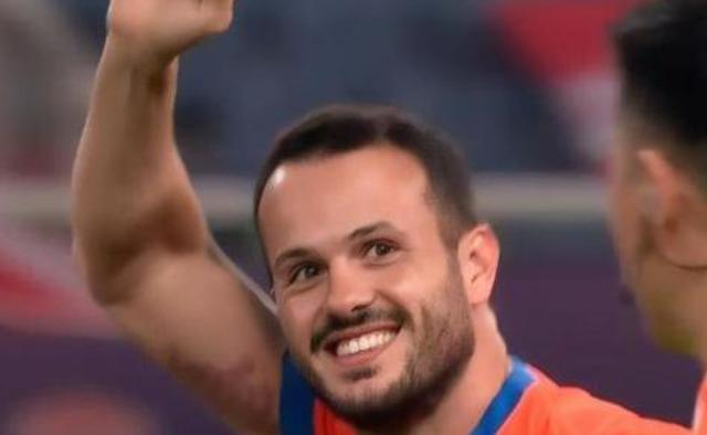 瓦科要再考虑5-6天，山东中超续约卡壳，英超路子不多还得掂量