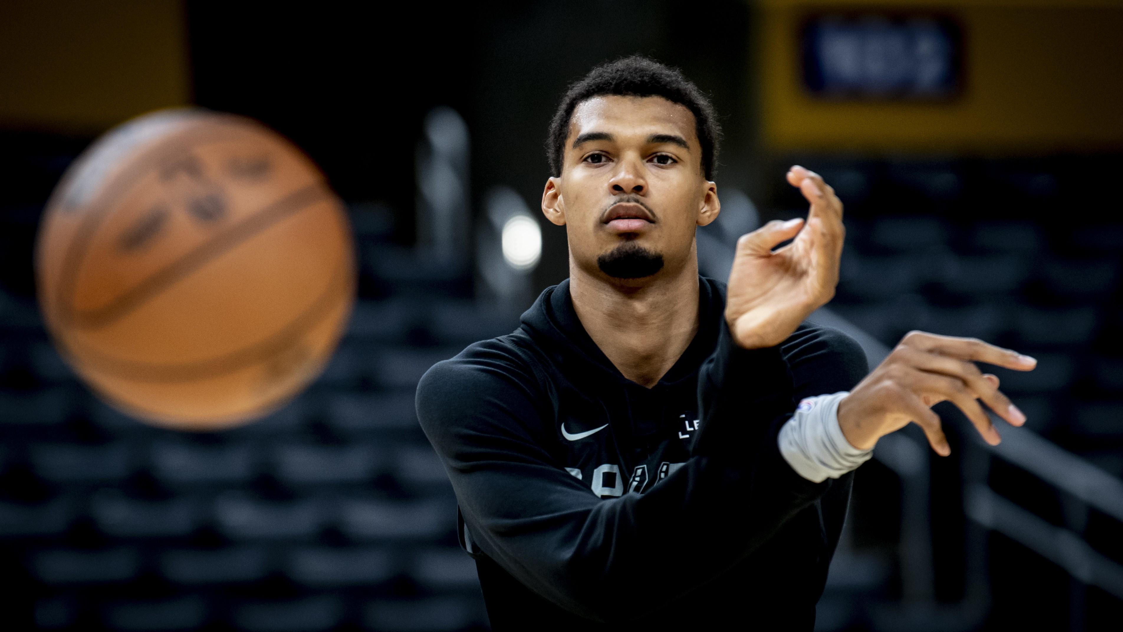 118-116惊心动魄：NBA湖刺大战，马刺队毕业犯规清单太扎眼