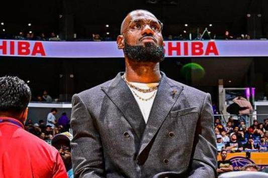 湖人7胜2负升至西部第2，詹姆斯11月中旬复出？雷迪克躺枪老板又偷懒吗NBA