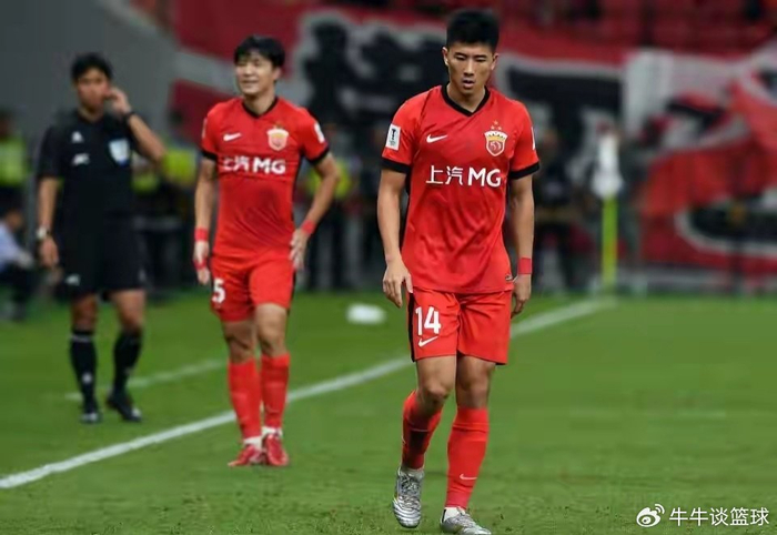 亚冠第4轮：上海海港仅1分垫底，0-2输给武里南联，何塞·穆里尼奥躺在哪？