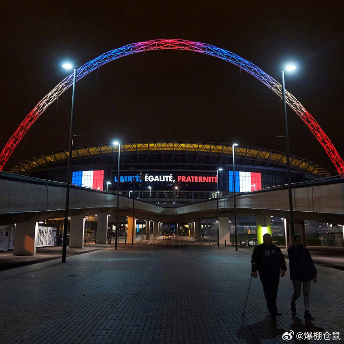 1分钟默哀取消风波：英超联赛被令退位，泰晤士报卷入争议