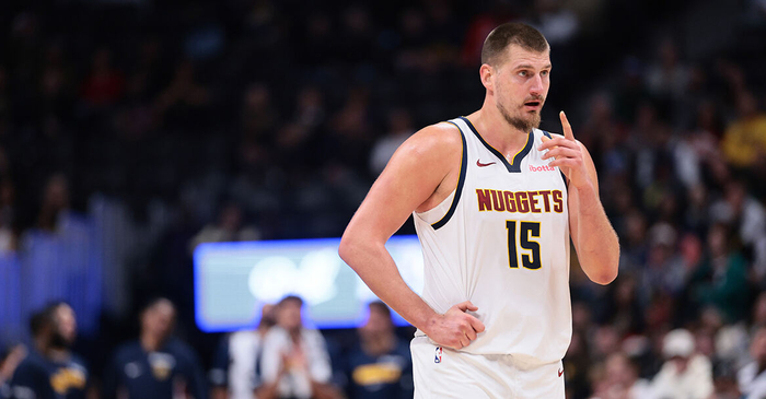 122-112！掘金在NBA被约基奇单人开挂，33+15+16第8次把纪录翻新