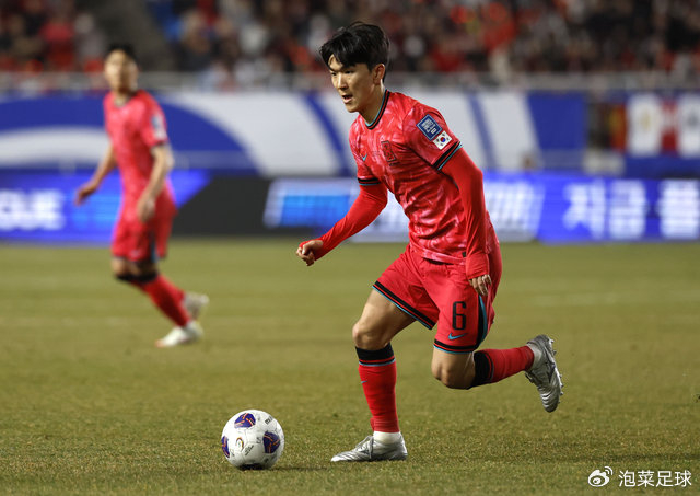 黄仁范6~8周缺阵，韩国在亚冠与英冠球员接力谁来扛？