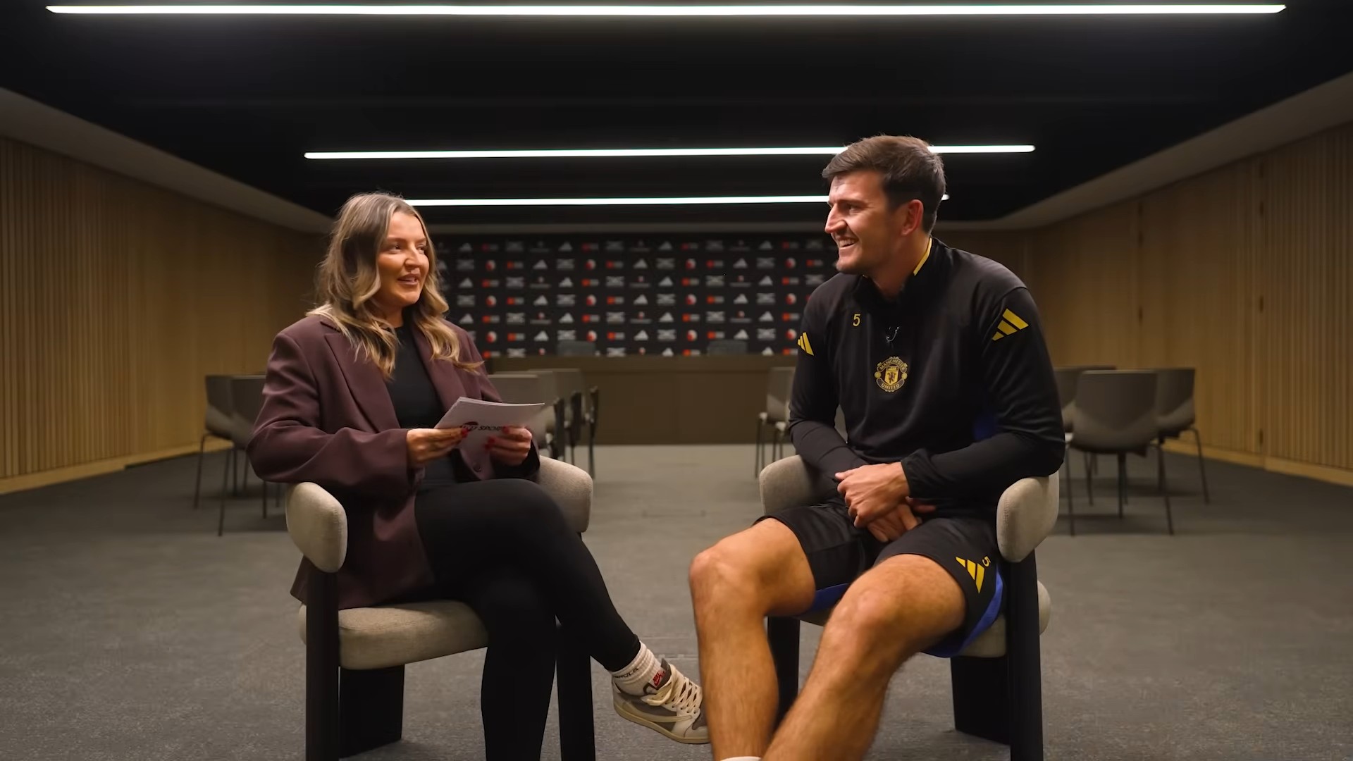 曼联马奎尔爆料：被妹妹暗访，四次点球失利也能笑着说教练梦