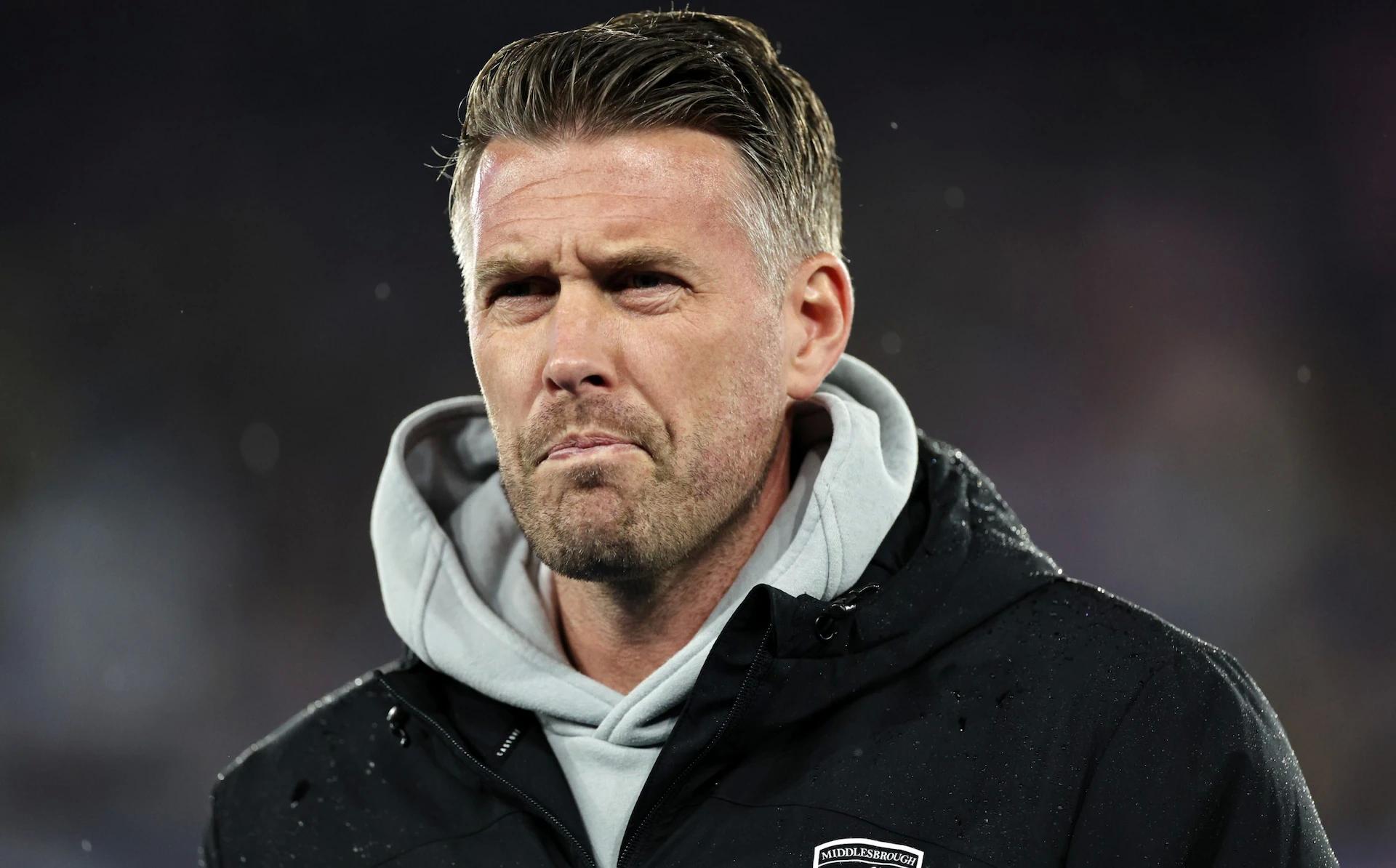 狼队盯上米德尔斯堡主帅罗伯-爱德华兹，英超垫底队掀转会风暴