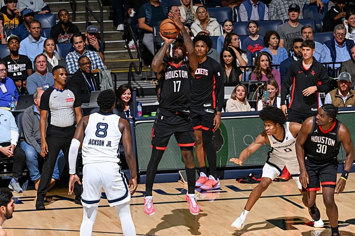 火箭5连胜竟靠替补锋线投手？伊森三分爆炸率狂飙至联盟前五，灰熊4连败难逃西部泥潭