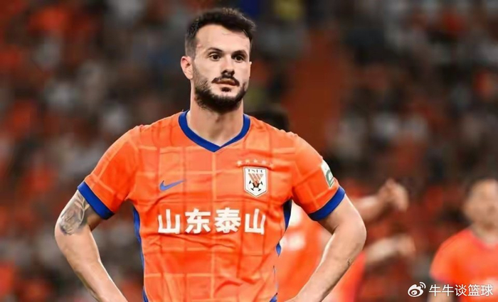 瓦科25球暴涨背后：山东泰山韩鹏救火，续约谈判像天方夜谭