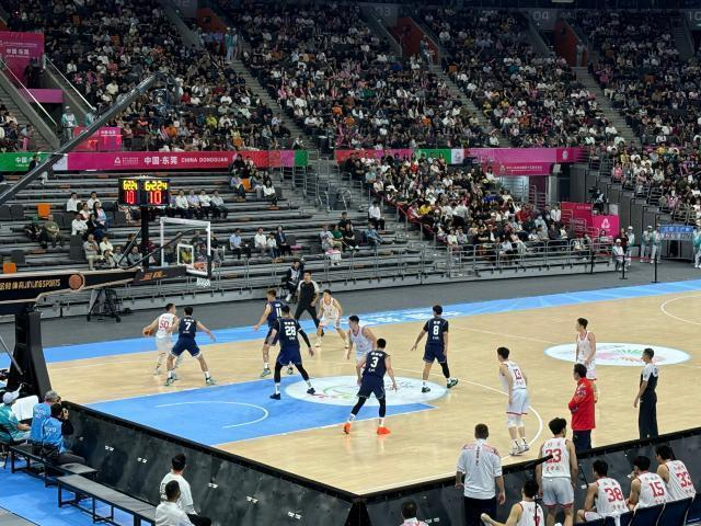 96比73惊天大翻盘，广东队下半场像CBA季后赛，杜锋竟然坐着笑？