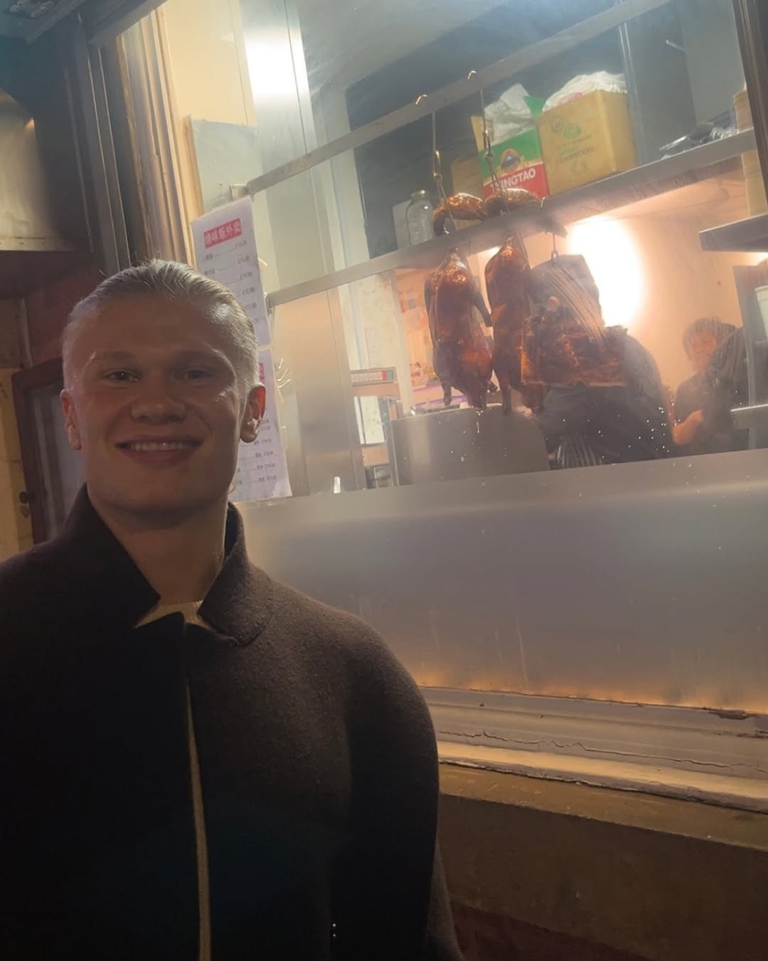 11月10日英超0:30大战：哈兰德晒烧腊，曼城还能专心吗？