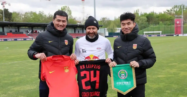 郑智或接手西海岸，1次换帅能改写中超青岛两队脸面之争