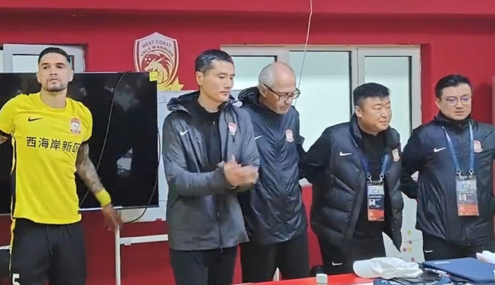 中超收官1战，青岛市西海岸教练班子随邵佳一整体进军国足？