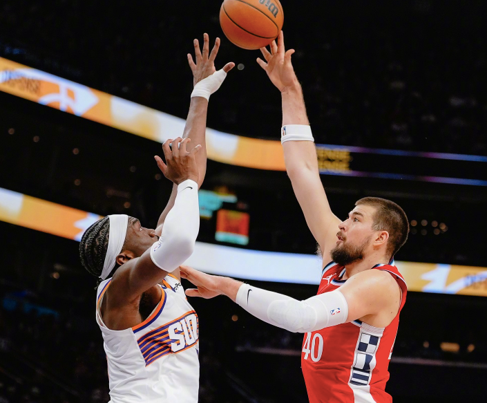 102-115！快船队客场崩盘，哈登缺席成导火索，NBA又多了一场笑话