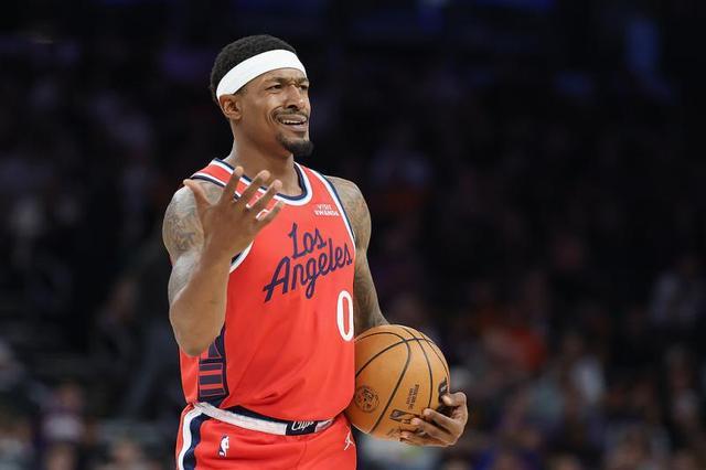 快船队3胜4负陷危机，NBA一夜：比尔20分钟2中5分羞愧