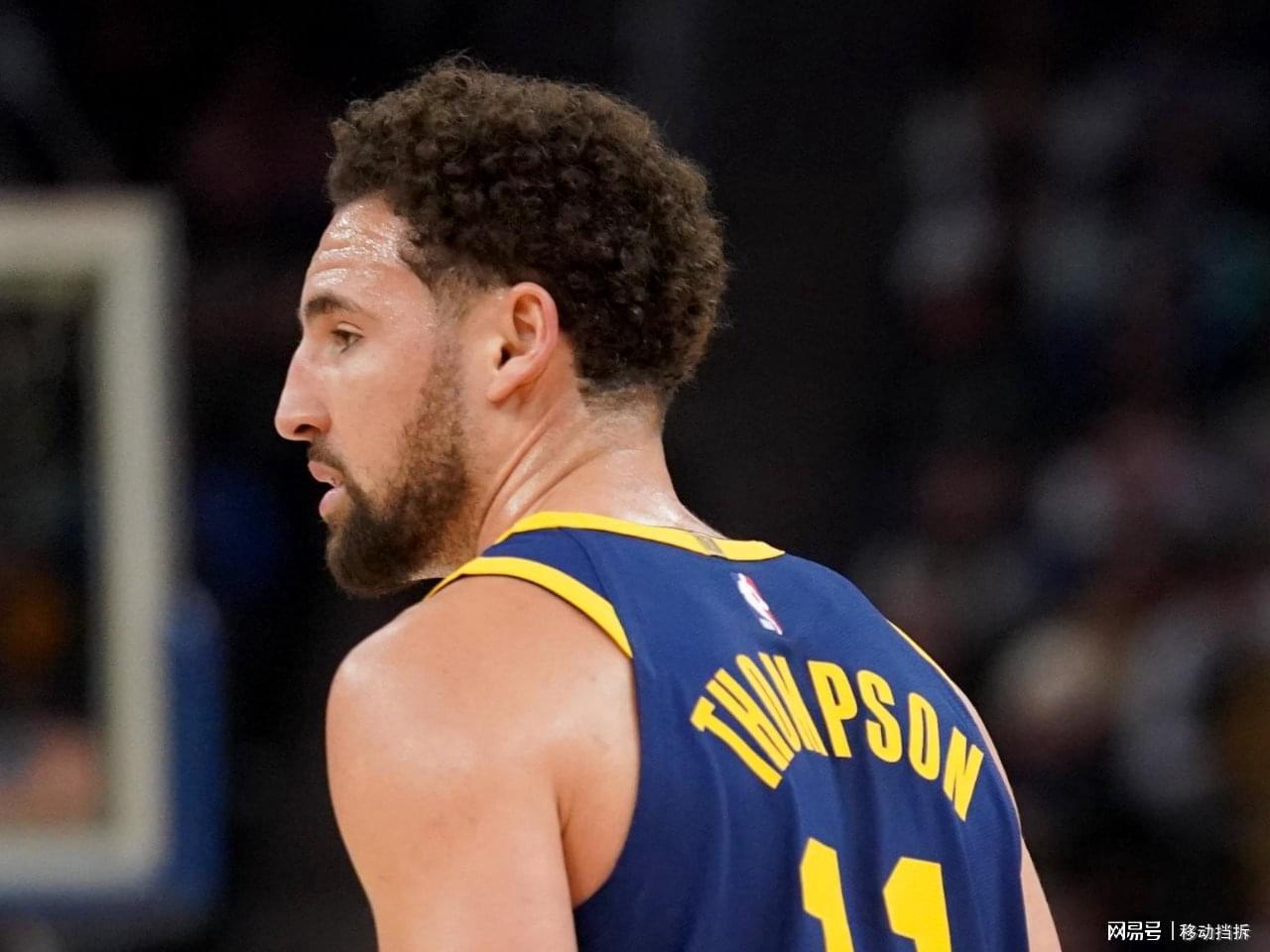 勇士老将1季首发沦陷，汤普森在NBA场均8.5分惹争议