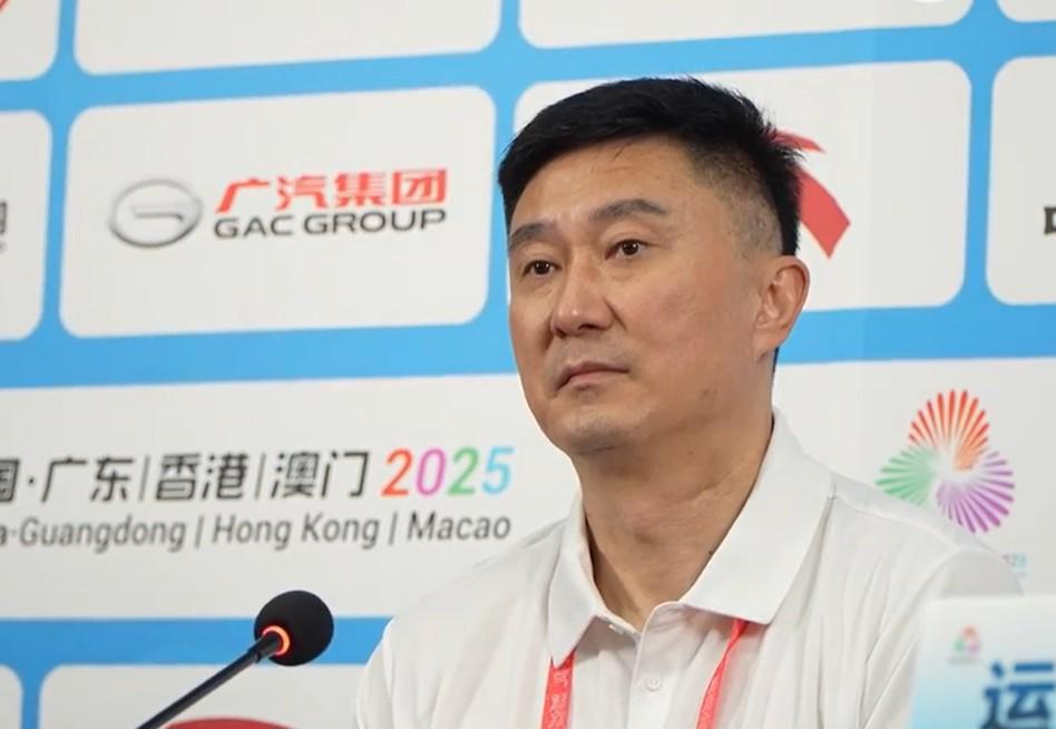 广东男篮全运会96-73轻松晋级八强，杜锋被问八强赛只关心眼前