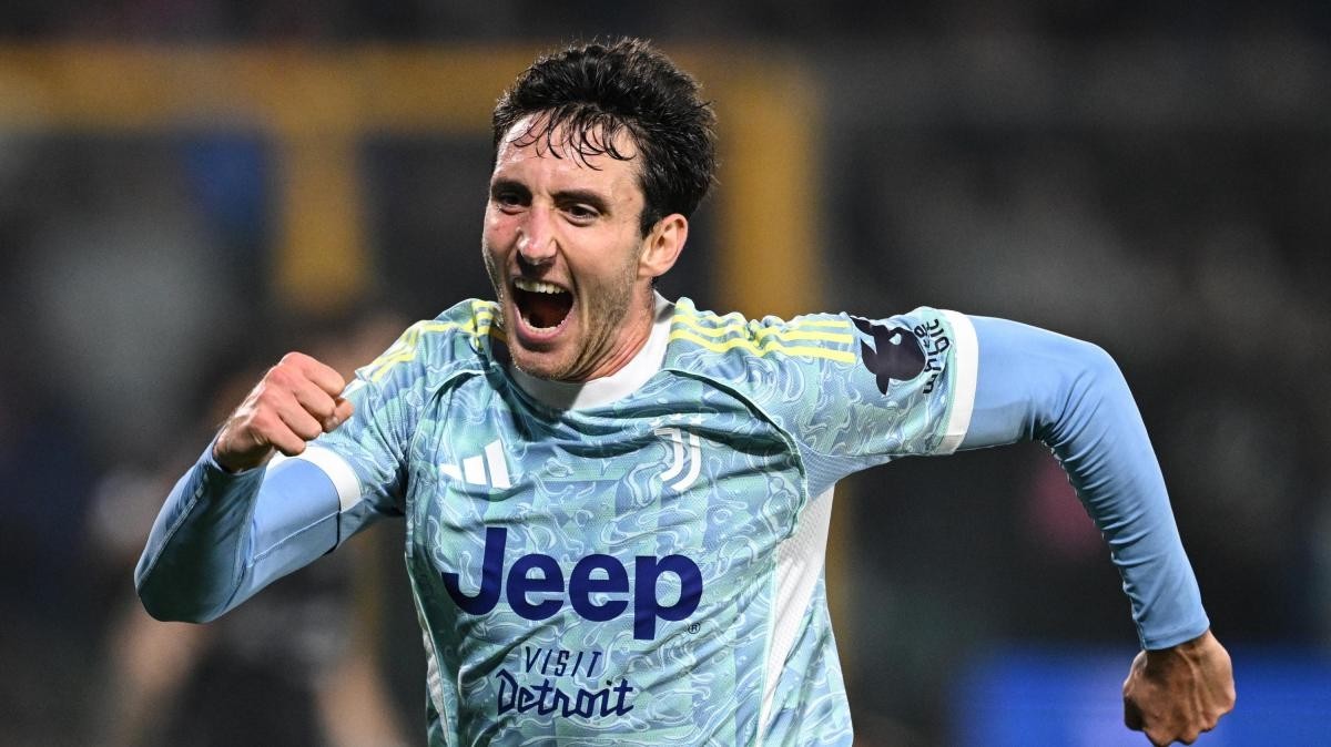 尤文落后4分，斯帕莱蒂称坎比亚索“三维球员”，英超也盯着