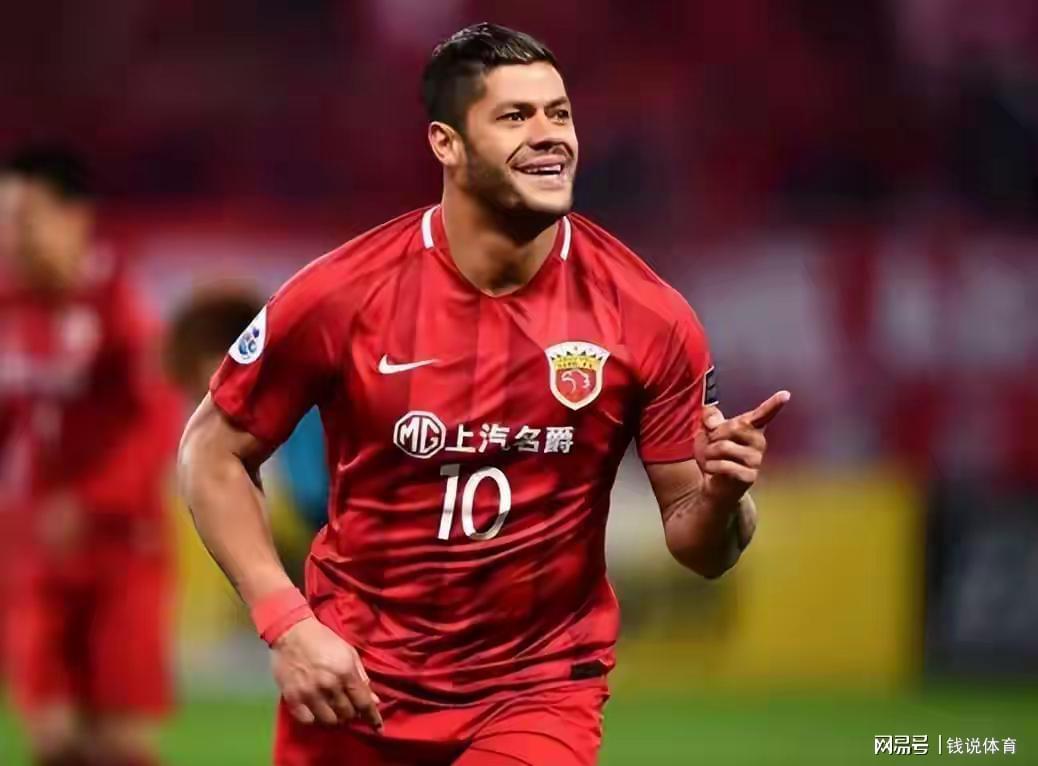 39岁胡尔克疑似第500球，米内罗在巴甲又给了自媒体一记耳光