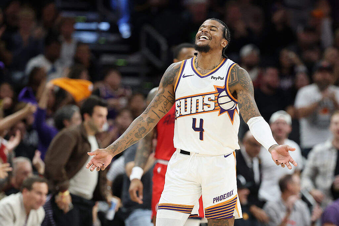 23岁杰伦首秀29分，太阳在NBA的算盘能打通几次？