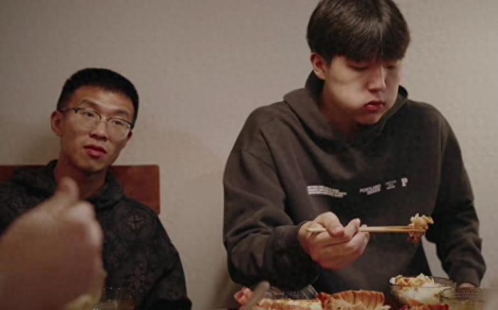 11月7日片段曝光：体脂没变体重涨，杨瀚森在开拓者的NBA冲击谁急谁慌？