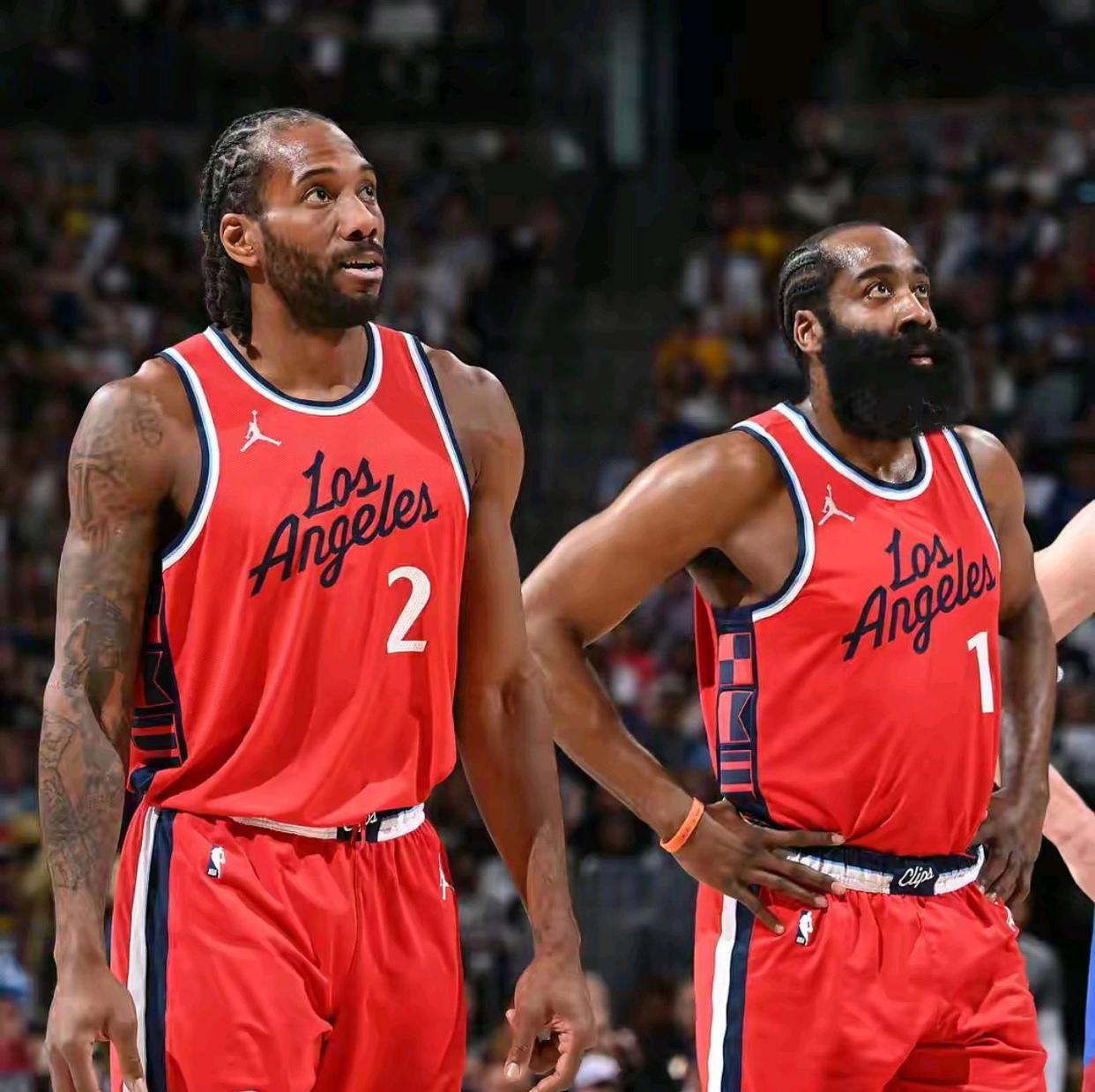 115-102！第三节轰下40分，菲尼克斯太阳队在NBA把快船队打成三连败