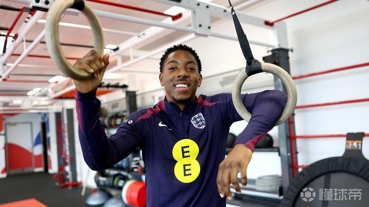 19岁阿森纳新秀4次首发被甩出名单，图赫尔一句话把英超现实撂在桌上