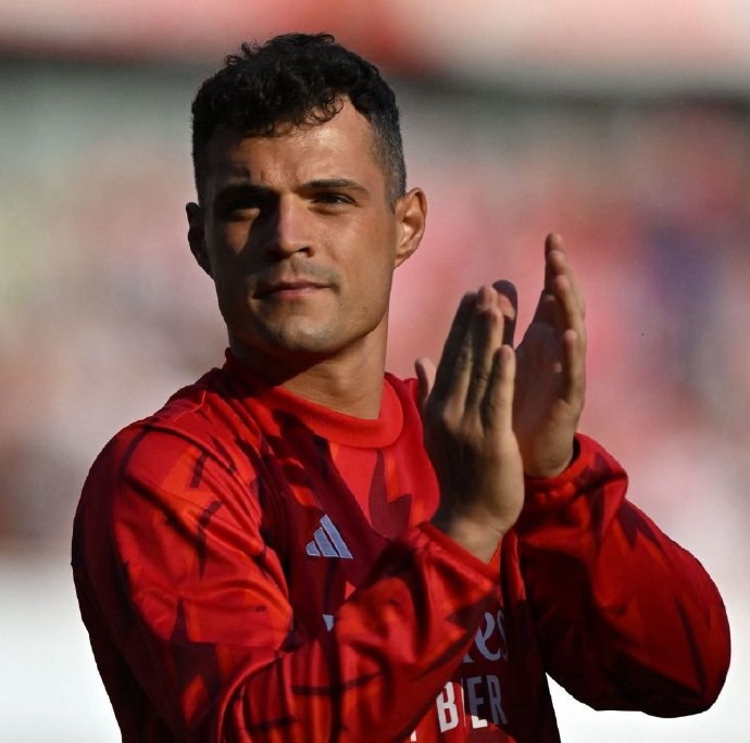 阿尔特塔给扎卡挖坑？英超战术迷惑操作，位置调整成他新绊脚石