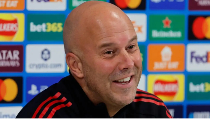 利物浦2后卫合同到期，英超转会列阵盯着纽卡斯尔的1名中卫