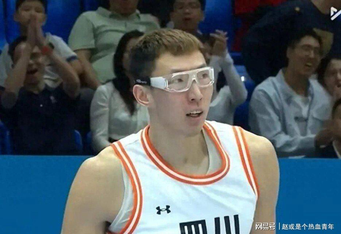 全运会四川男篮82-63拿下头名，女篮148分血洗，NBA杯火箭马刺谁拿30？
