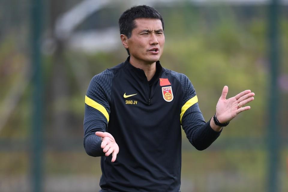 邵佳一3步走：先收弱旅，再灭东南亚，别只看英超、NBA那边的花活儿