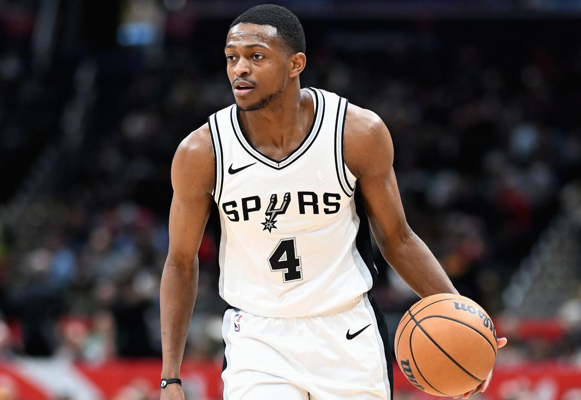 马刺队5胜2负，福克斯或在NBA对新奥尔良鹈鹕的第18场亮相引爆争议