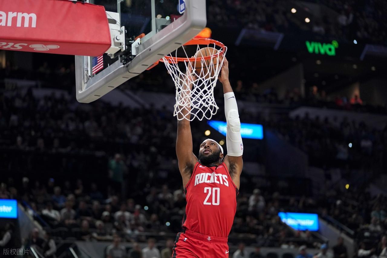火箭110-121败给马刺队，杜兰特8失误毁掉NBA夜场
