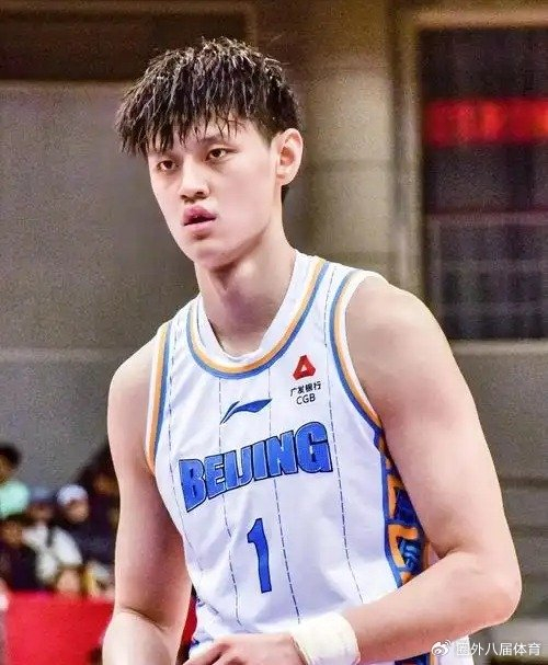 1场出场换来的结局：曾凡博追梦NBA未果，北京全运会也选择退出