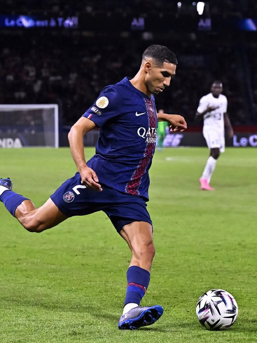 11人次冲锋？巴黎圣日耳曼4将入围FIFA男足名单，法甲也有脸还得靠表演