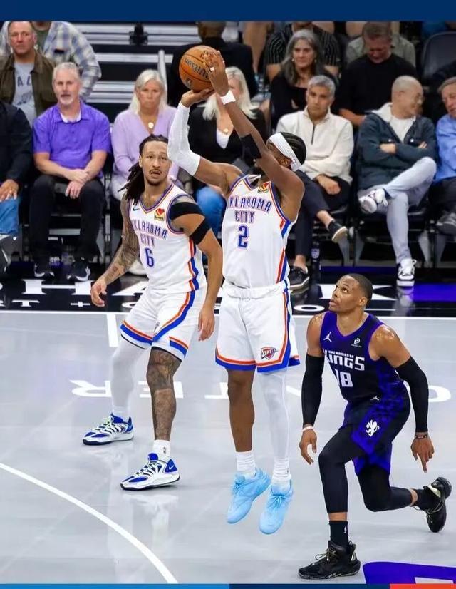 雷霆队132-101横扫国王，nba小组赛9胜1负像秀数据一样稳