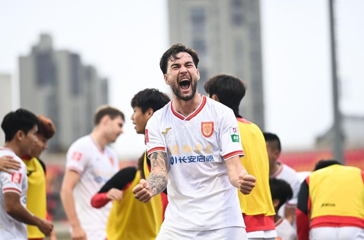 2-0定乾坤！重庆铜梁龙中甲第30轮绝杀，回归中超只差不差劲