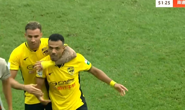 中甲第30轮：广州豹1-1被拉回现实，中超门票差一球，罗萨吊射成注脚